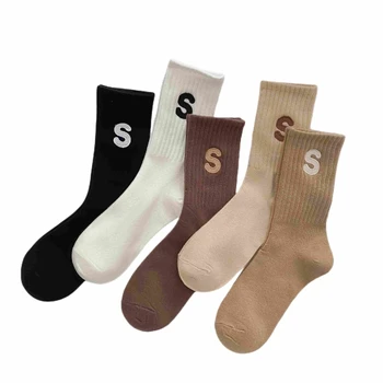 Дамски чорапи с бродирани азбука, спортна мода от чист памук и универсални панталони Shark за двойки
