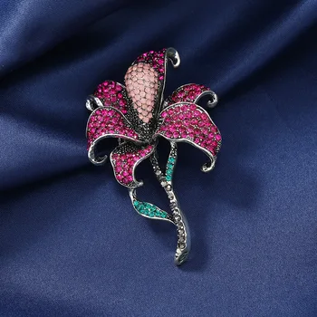 Нова брошка за палта с цветя модел, във формата на Лилия от планински кристал в стила на тежката промишленост